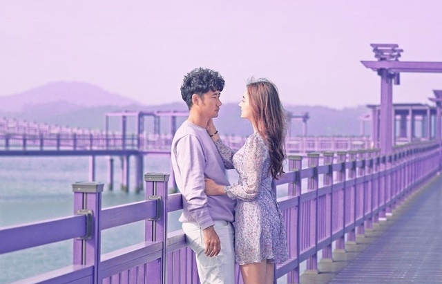 Khung cảnh 'hút hồn' các tín đồ du lịch của hòn đảo 'tím lịm tim'