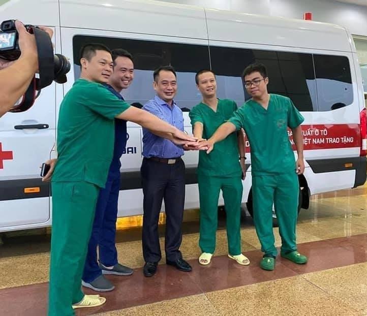 Covid-19: Hình ảnh đoàn bay lên đường hỗ trợ hơn 200 công dân Việt ở tại Guinea Xích đạo về nước Covid-19: Hình ảnh đoàn bay lên đường hỗ trợ 219 công dân Việt Nam từ Guinea Xích đạo về nước