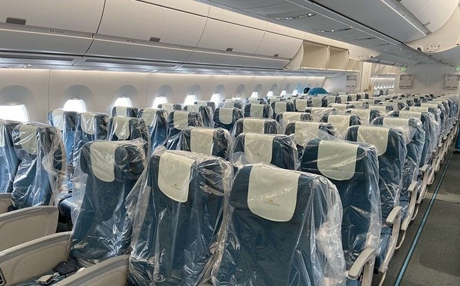 Covid-19: Hình ảnh đoàn bay lên đường hỗ trợ hơn 200 công dân Việt ở tại Guinea Xích đạo về nước Covid-19: Hình ảnh đoàn bay lên đường hỗ trợ 219 công dân Việt Nam từ Guinea Xích đạo về nước