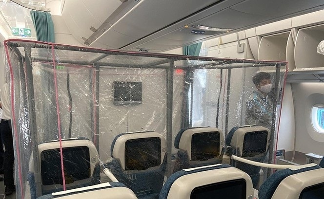 Covid-19: Hình ảnh đoàn bay lên đường hỗ trợ hơn 200 công dân Việt ở tại Guinea Xích đạo về nước Covid-19: Hình ảnh đoàn bay lên đường hỗ trợ 219 công dân Việt Nam từ Guinea Xích đạo về nước