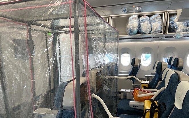 Covid-19: Hình ảnh đoàn bay lên đường hỗ trợ hơn 200 công dân Việt ở tại Guinea Xích đạo về nước Covid-19: Hình ảnh đoàn bay lên đường hỗ trợ 219 công dân Việt Nam từ Guinea Xích đạo về nước