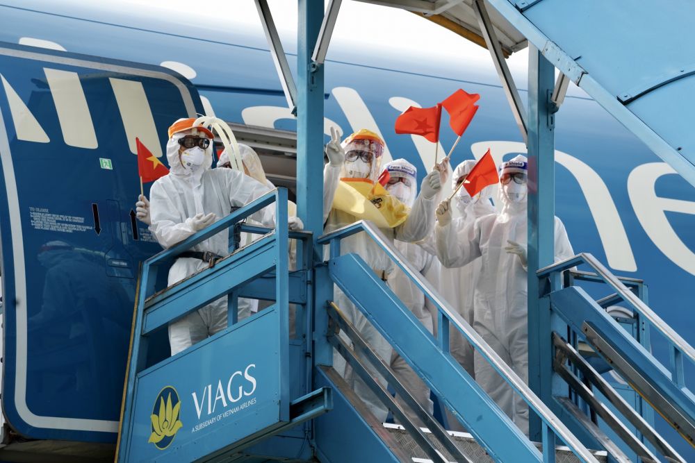 Dịch Covid-19: Hình ảnh chuyến bay thắm tình đồng bào từ Guinea Xích đạo