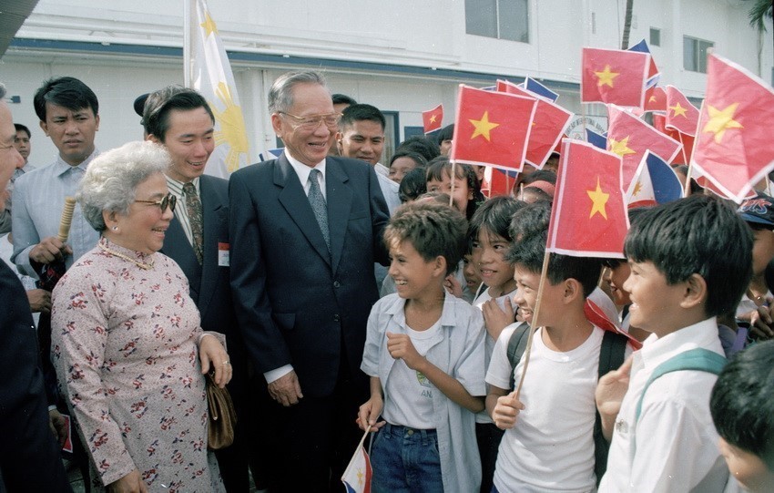 Việt Nam   Philippines: 45 năm qua những bức ảnh