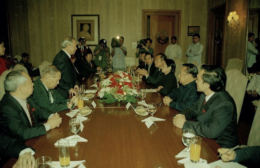 Việt Nam   Philippines: 45 năm qua những bức ảnh