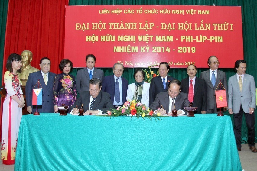 Việt Nam   Philippines: 45 năm qua những bức ảnh