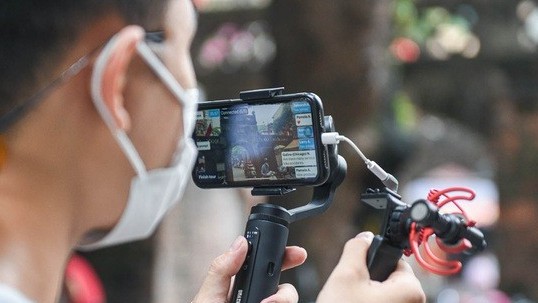 Độc đáo hình thức du lịch trực tuyến qua... smartphone