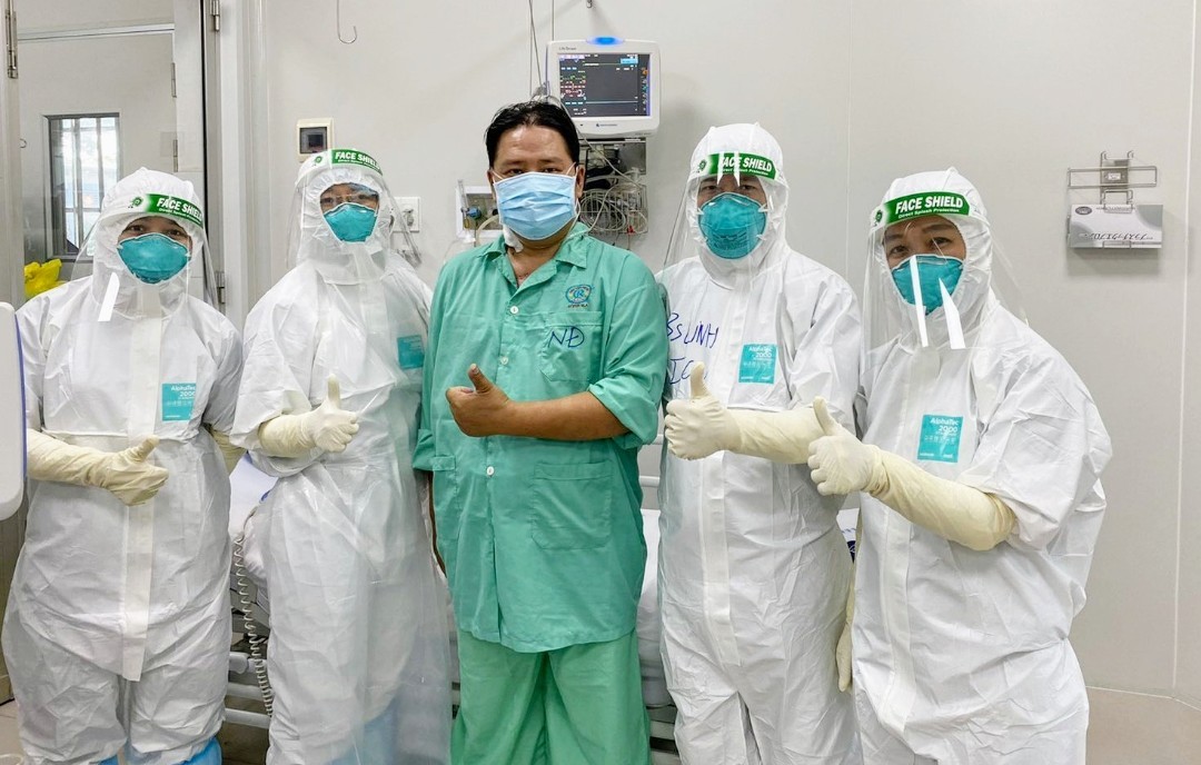 Một trong nhiều ca bệnh COVID-19 nặng được các bác sĩ BV Chợ Rẫy cứu sống. (Nguồn: SK&ĐS)