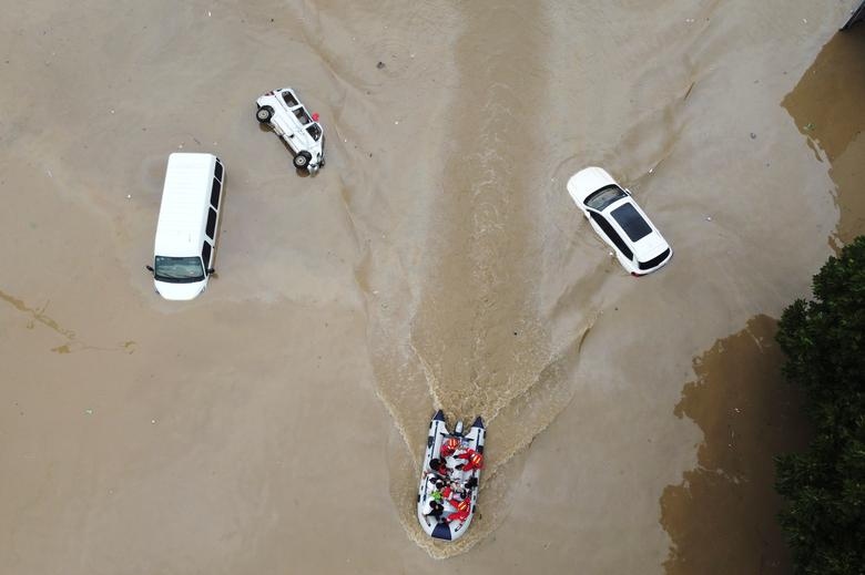 Lũ lụt ở Trung Quốc: Tỉnh Hà Nam bị 'bao vây' sau trận mưa lớn nhất 1.000 năm qua