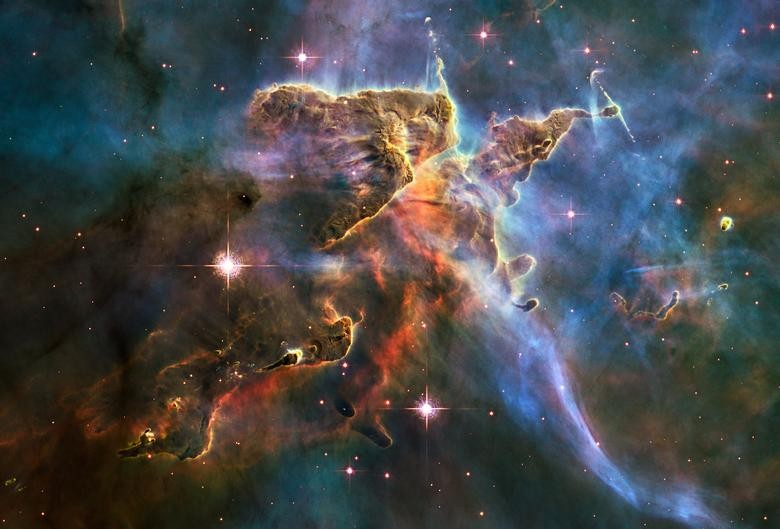 'Phiêu lưu' trong không gian qua các bức ảnh từ kính viễn vọng Hubble