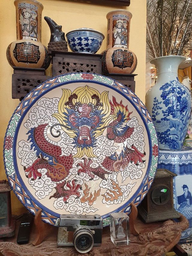 Độc đáo căn nhà được 'phủ kín' hàng nghìn món đồ cổ ở Việt Nam