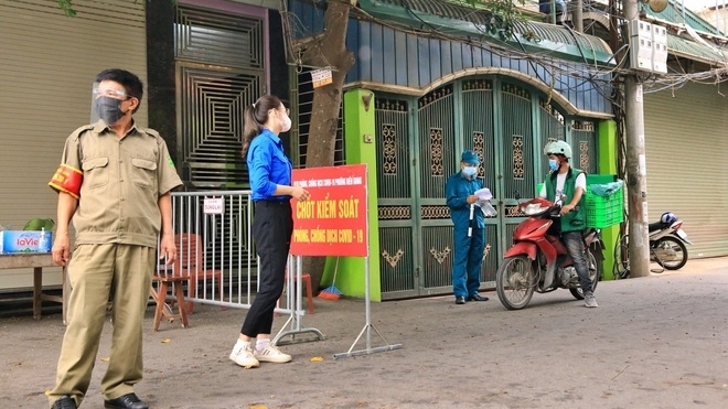 Covid-19: Hà Nội siết chặt việc đi lại, yêu cầu thêm các loại giấy tờ khi ra đường