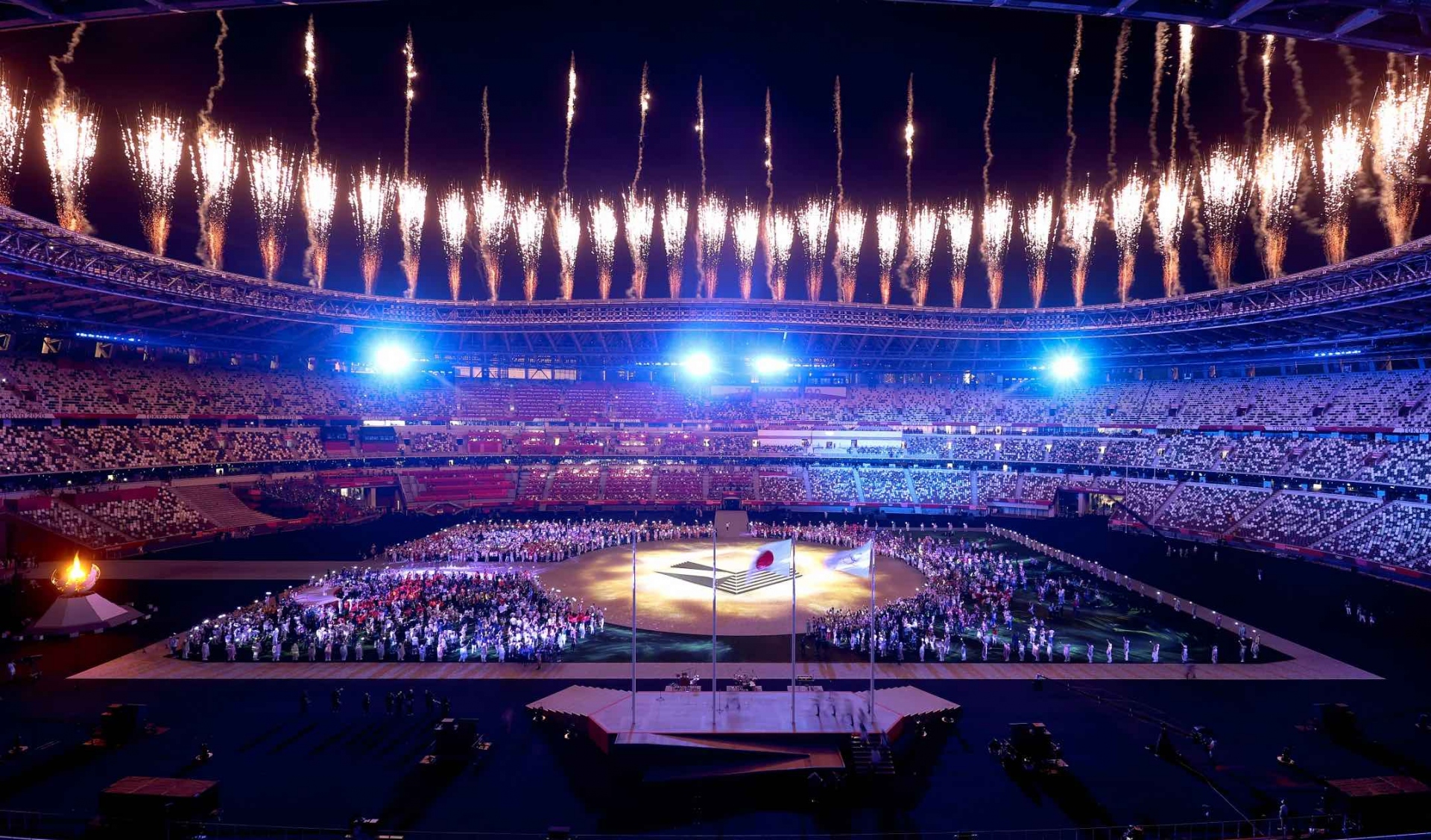 Hình ảnh khó quên tại Lễ bế mạc Olimpic Tokyo 2020