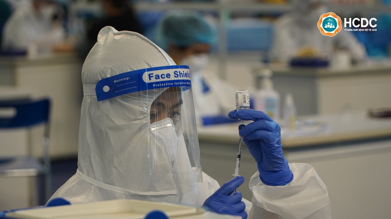 Hình ảnh người dân TP. Hồ Chí Minh trong chiến dịch tiêm chủng vaccine Covid-19