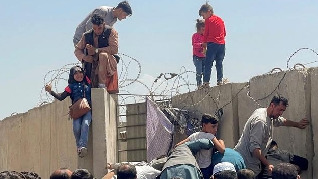 Tình hình Afghanistan: Thủ đô Kabul hỗn loạn sau cuộc bao vây chớp nhoáng của Taliban