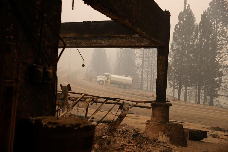 Đang căng mình chống dịch Covid-19, bang California lại phải đối mặt với đám cháy rừng lớn kỷ lục Đang căng mình chống dịch Covid-19, bang California lại phải đối mặt với đám cháy rừng lớn kỷ lục