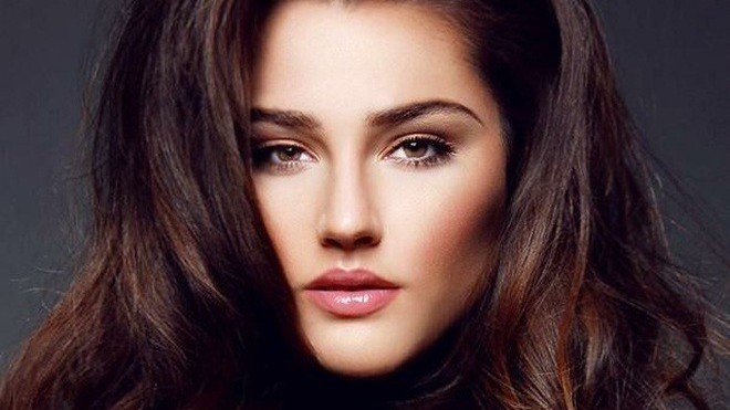 Nhan sắc đỉnh cao của chủ nhân danh hiệu Vẻ đẹp vượt thời gian 2021