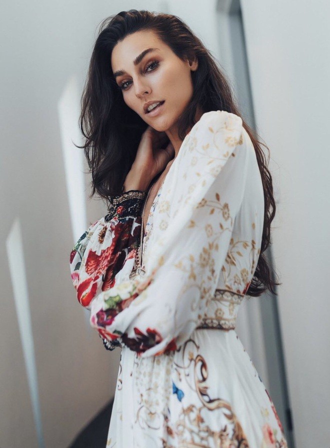 Nhan sắc đỉnh cao của chủ nhân danh hiệu Vẻ đẹp vượt thời gian 2021