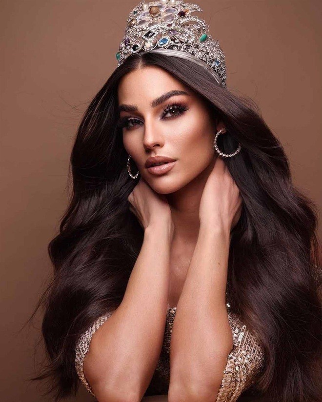 Nhan sắc đỉnh cao của chủ nhân danh hiệu Vẻ đẹp vượt thời gian 2021