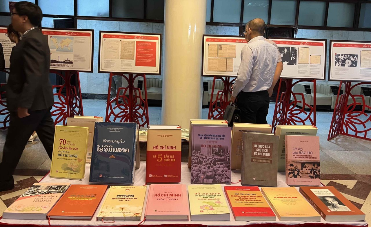 Bộ Ngoại giao tổ chức chuỗi hoạt động kỷ niệm 35 năm UNESCO ra Nghị quyết vinh danh Chủ tịch Hồ Chí Minh