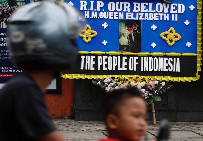 Thế giới tưởng nhớ Nữ hoàng Anh Elizabeth II