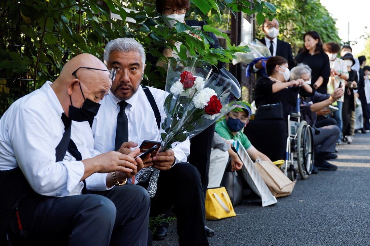 Hàng nghìn người dân Nhật Bản xếp hàng tưởng nhớ cố Thủ tướng Abe Shinzo