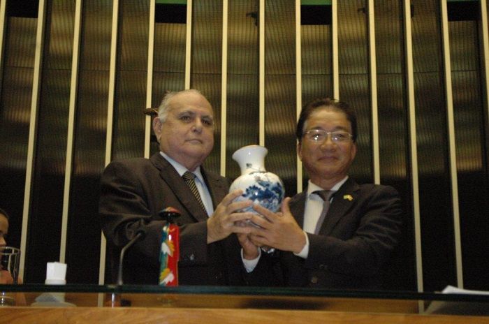 Hạ viện Brazil tổ chức Lễ kỷ niệm 30 năm quan hệ Việt Nam - Brazil ha vien brazil to chuc le ky niem 30 nam quan he viet nam brazil