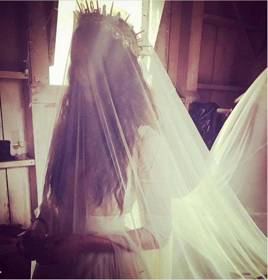 Cách người nổi tiếng tái sử dụng váy cưới trong các sự kiện lớn Cách người nổi tiếng tái sử dụng váy cưới trong các sự kiện lớn