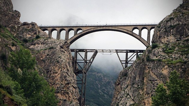 Di sản thế giới UNESCO: Cảnh sắc thơ mộng 'độc nhất vô nhị' của tuyến đường sắt xuyên Iran