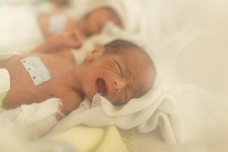 Hình ảnh bên trong bệnh viện nhi ở Kabul khi hệ thống y tế của Afghanistan rơi vào khủng hoảng