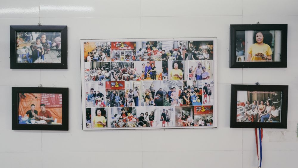 Ngan cháy tỏi Hà Nội: Từ món ngan luộc nhàm chán đến công thức trị giá cả tỷ đồng Ngan cháy tỏi Hà Nội: Từ món ngan luộc nhàm chán đến công thức trị giá cả tỷ đồng