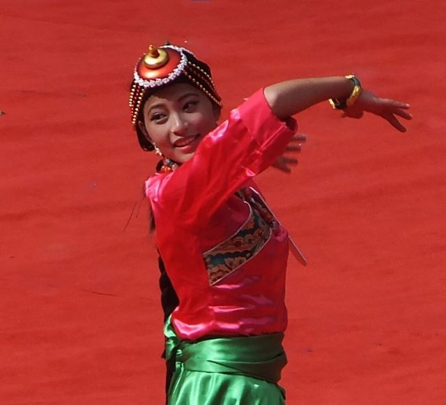 Một thí sinh trong màn thi tài năng năm nay Lễ hội sắc đẹp tại Đan Ba, vùng đất của những mỹ nhân ở Trung Quốc