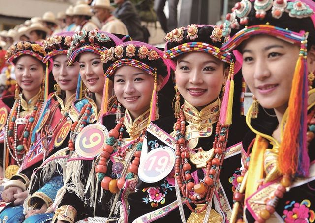 Nhan sắc của thiếu nữ Danba vốn “không cần bàn cãi” Lễ hội sắc đẹp tại Đan Ba, vùng đất của những mỹ nhân ở Trung Quốc