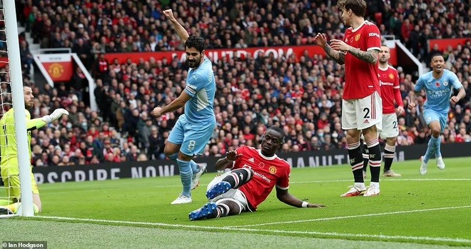 Eric Bailly là Ban lãnh đạo Man Utd ‘cân nhắc’ sa thải HLV Solskjaer?