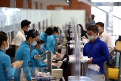 Covid-19 sáng 11/12: F0 trong cộng đồng miền Tây vẫn tăng nóng; Thí điểm khôi phục đường bay quốc tế từ 1/1/2022; Mỹ viện trợ hơn 4 triệu liều Pfizer