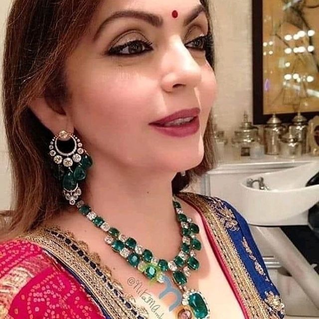 Cuộc sống xa hoa của vợ tỷ phú giàu nhất Ấn Độ Mukesh Ambani