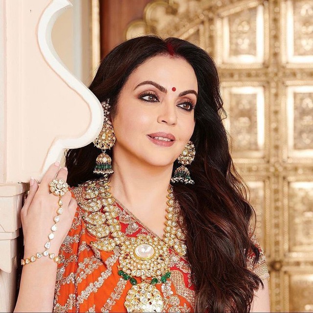 Cuộc sống xa hoa của vợ tỷ phú giàu nhất Ấn Độ Mukesh Ambani