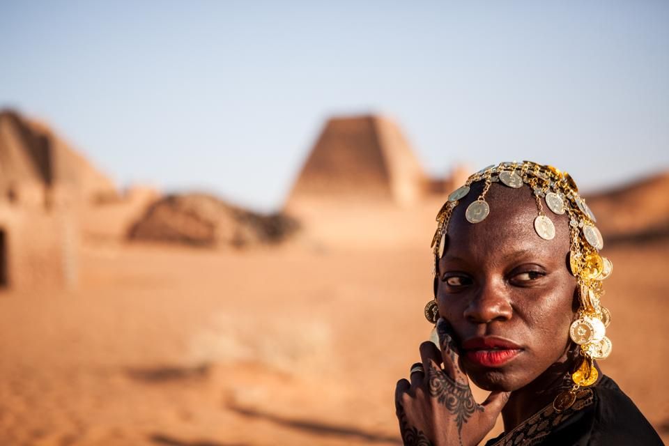 Du lịch nghĩa là rời khỏi nhà nguoi phu nu da den dau tien ghe tham moi quoc gia tren the gioi