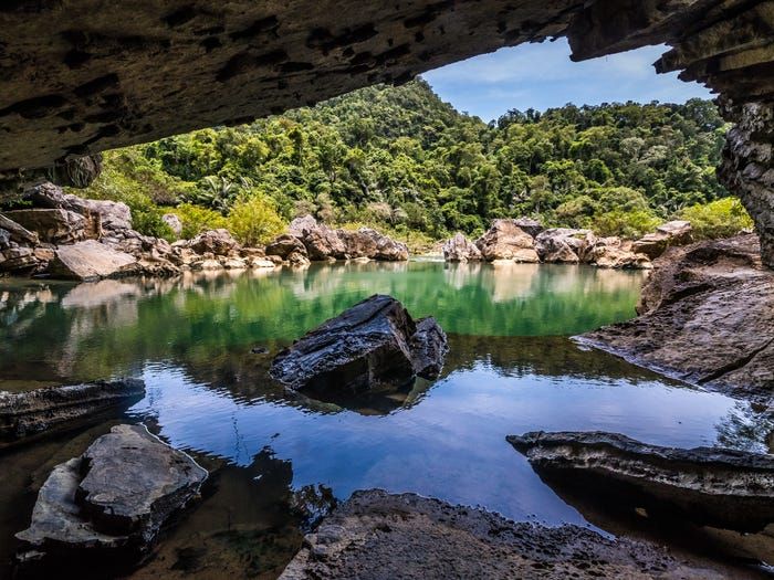 Hang Sơn Đoòng là một trong 12 điểm đến ít được khám phá nhất thế giới hang son doong la mot trong 12 diem den it duoc kham pha nhat the gioi