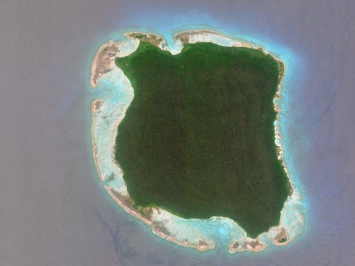 Hang Sơn Đoòng là một trong 12 điểm đến ít được khám phá nhất thế giới hang son doong la mot trong 12 diem den it duoc kham pha nhat the gioi