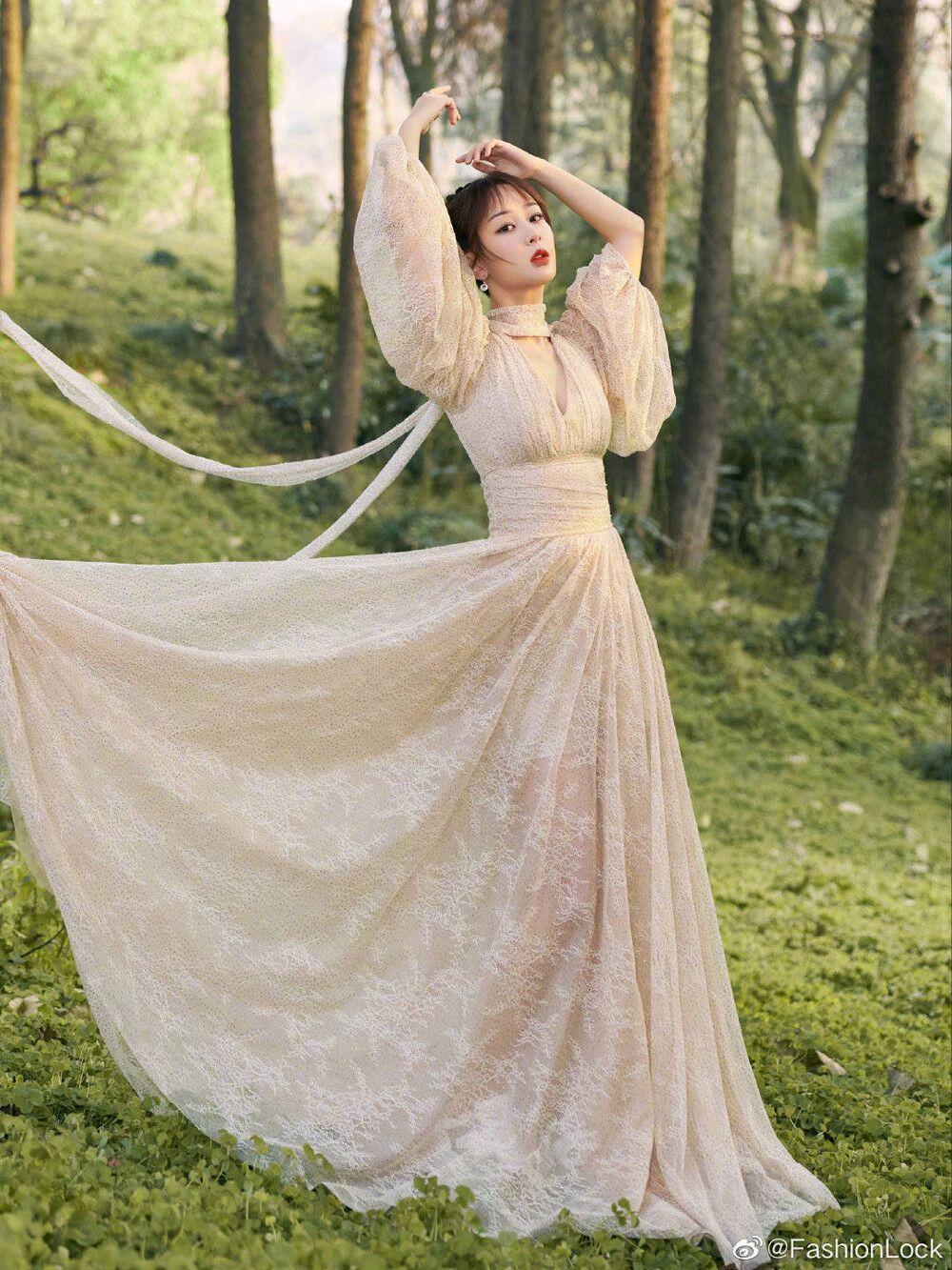 Cuối năm, sao Cbiz đầu tư 'chơi lớn' tại Tinh Quang Đại Thưởng 2020