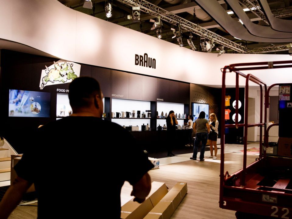 Có thể bạn chưa biết: nước hoa Chanel No.5, phô mai Con Bò Cười ra đời gần 100 năm... Nước hoa Chanel No.5, phô-mai Con Bò Cười... những cái tên 100 tuổi và chưa từng bị lãng quên