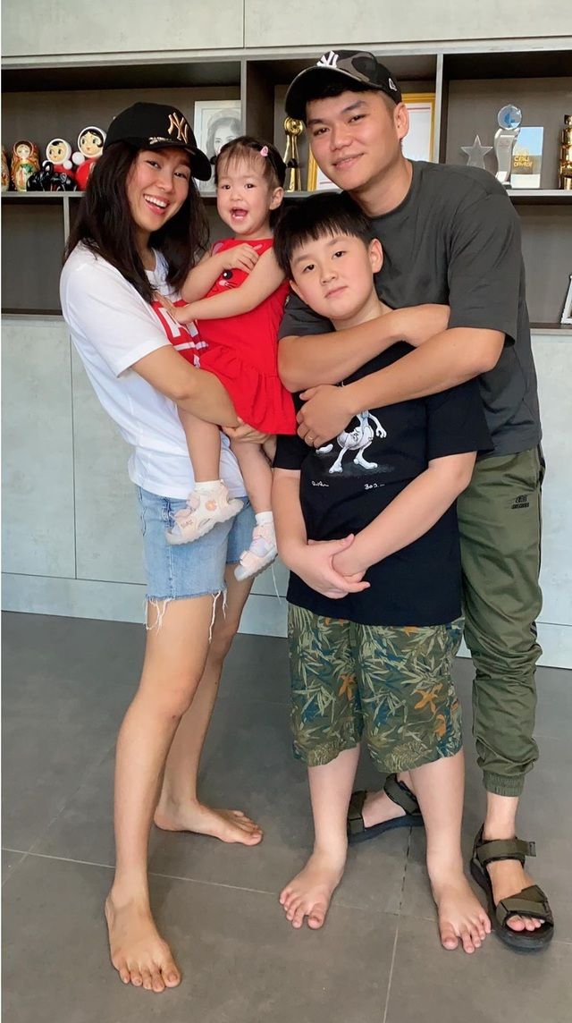 Sao Việt tranh thủ làm gì dịp Giáng sinh?