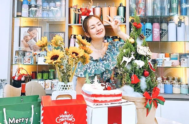 Sao Việt tuần qua (21-27/12): BTV Quang Minh bật khóc trên sóng truyền hình, các sao tưng bừng đón Giáng sinh