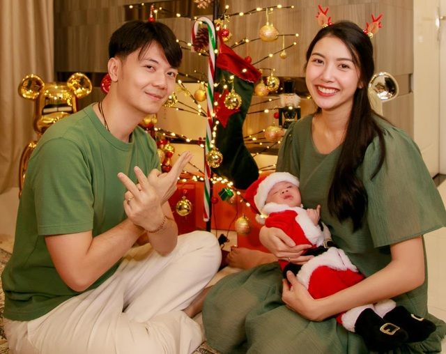 Sao Việt tranh thủ làm gì dịp Giáng sinh?