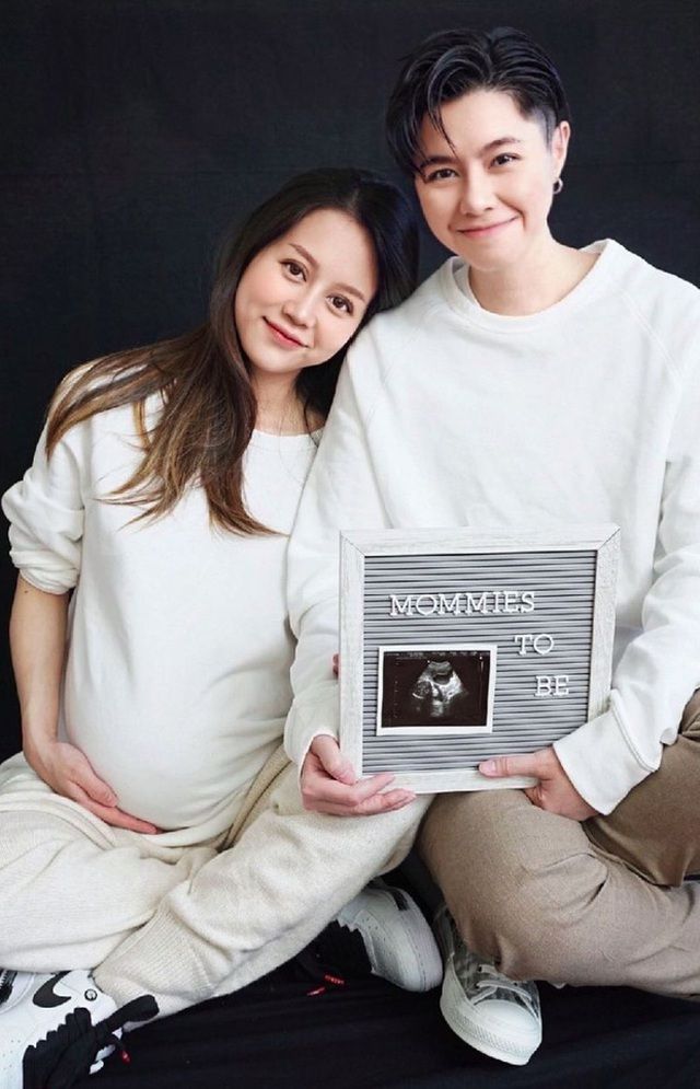 Sao Việt tuần qua (21-27/12): BTV Quang Minh bật khóc trên sóng truyền hình, các sao tưng bừng đón Giáng sinh