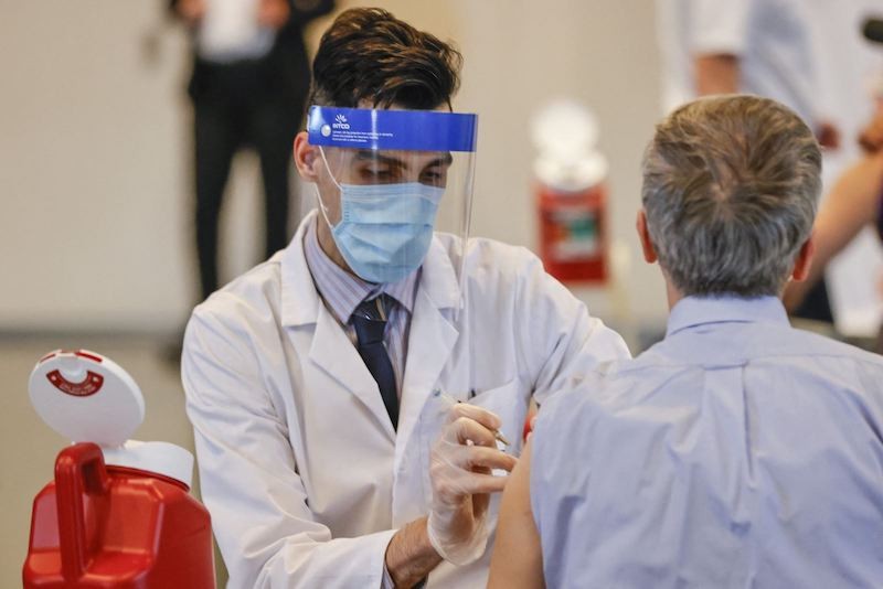 Nam Phi có thể đã vượt qua đỉnh dịch Covid-19 do biến thể Omicron, 'công' lớn một phần nhờ vaccine Nam Phi có thể đã vượt qua đỉnh dịch Covid-19 do biến thể Omicron, 'công' lớn một phần nhờ vaccine