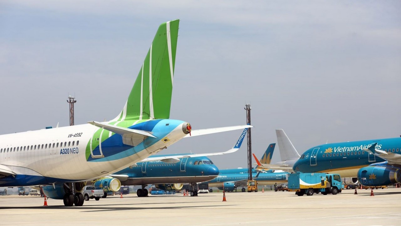 Covid-19 ở Việt Nam: Thí điểm mở lại đường bay quốc tế từ 1/1/2022