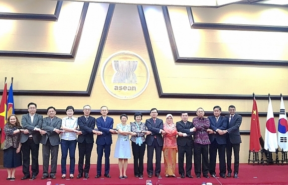 Việt Nam tham gia cuộc họp lần thứ 10 Ủy ban các Đại diện thường trực ASEAN và 3 nước đối tác
