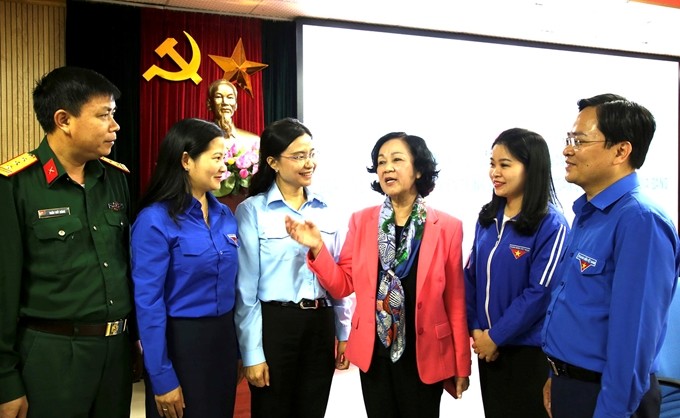 Nhân dân đóng góp nhiều ý kiến thực hiện 'ý chí, khát vọng phát triển đất nước' Nhân dân đóng góp nhiều ý kiến thực hiện 'ý chí, khát vọng phát triển đất nước'