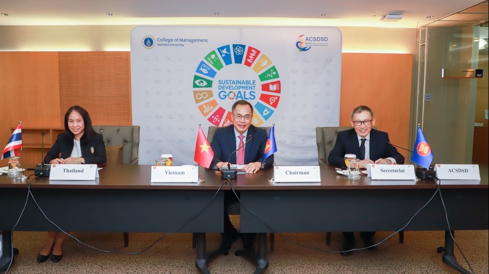 Đại sứ Phan Chí Thành chủ trì họp Hội đồng điều hành Trung tâm nghiên cứu và đối thoại về phát triển bền vững ASEAN